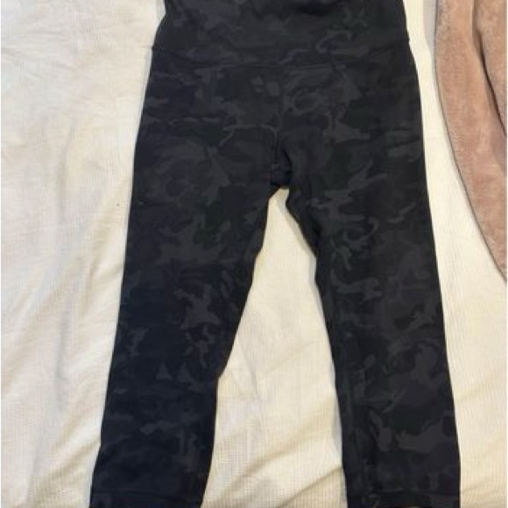 Lululemon wunder train high-rise crop leggings 23”